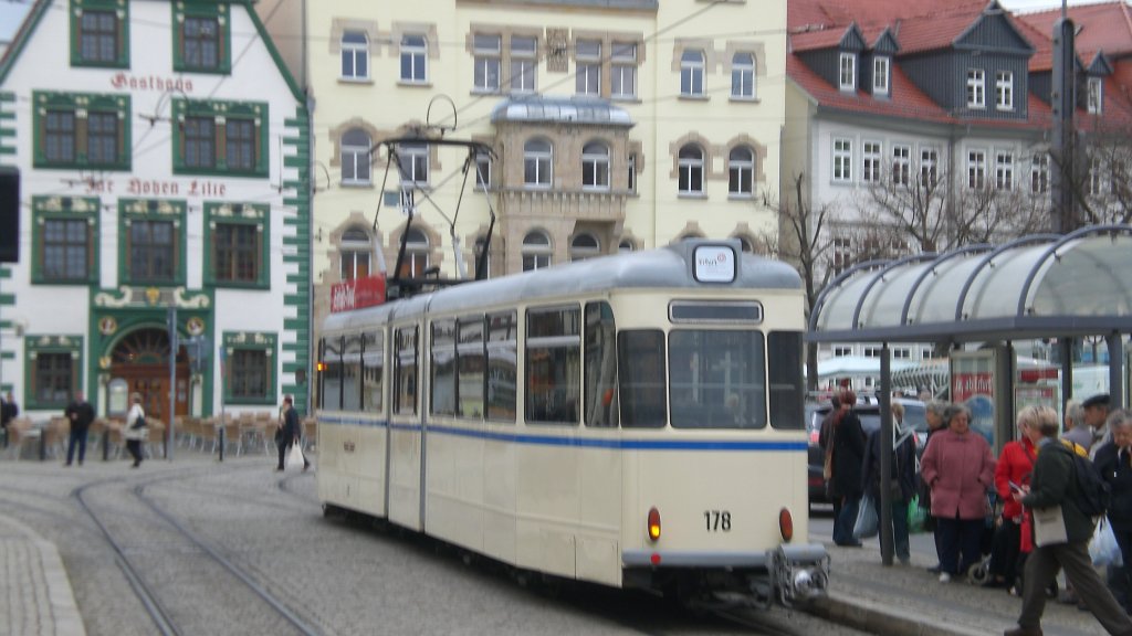 Gelenkzug am Domplatz, 2010