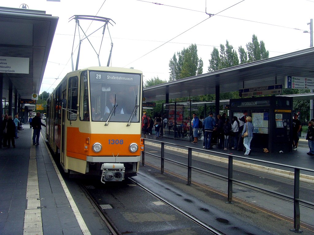 KT4D am Hauptbahnhof 2011