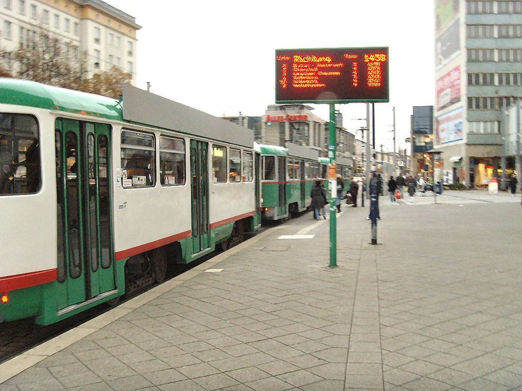T4-Zug am Alten Markt Magdeburg, 11.11.2009
