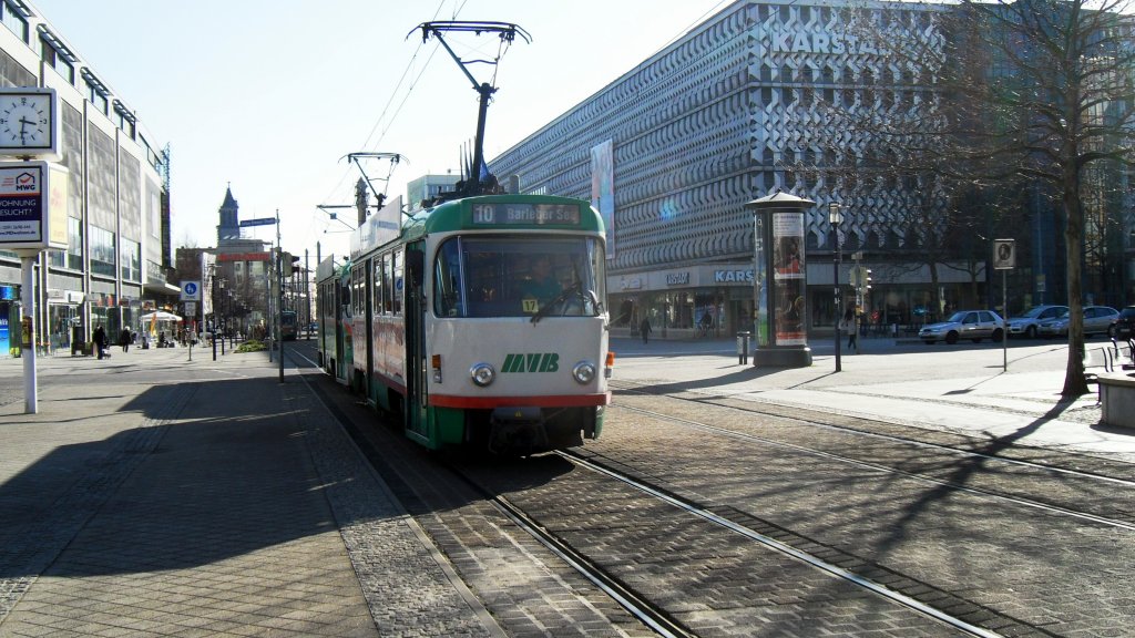 tatra-Zug in der Innenstadt 2012