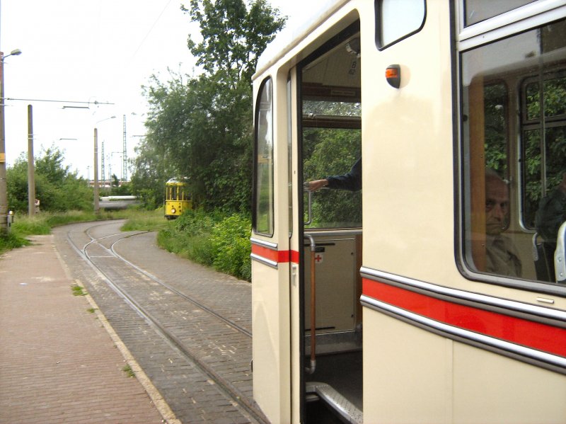 Blick vom Gotha-Tw zum Vorkriegswagen, Cottbus 6.6.2009