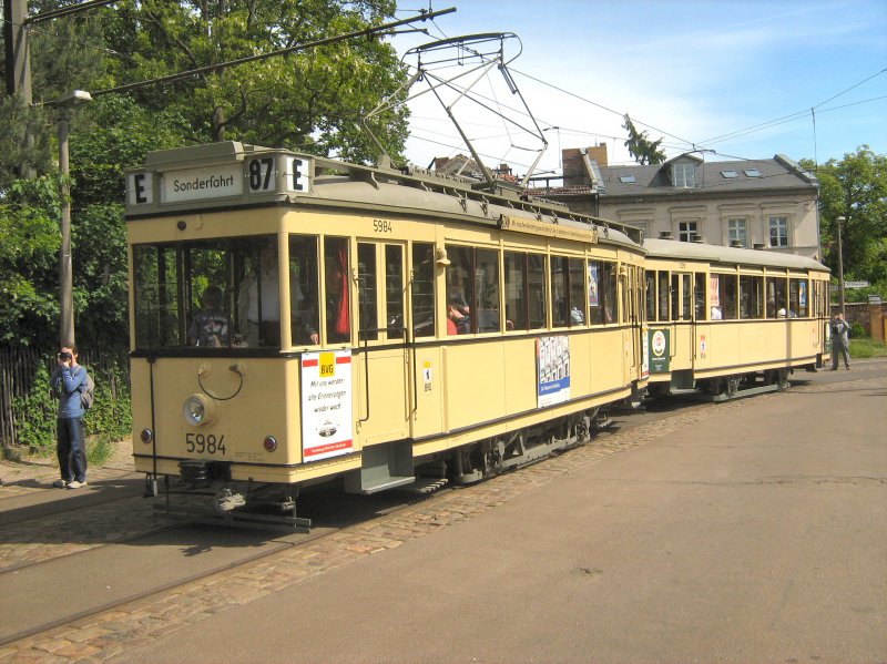 T24/B24 - Zug in Alt Schmckwitz, 17.5.2009