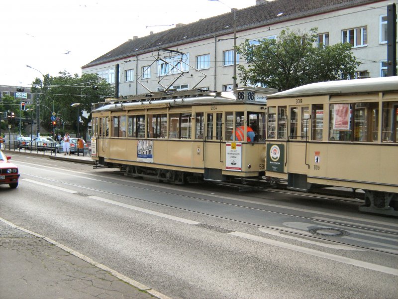 Tw 5984 mit Hnger in Berlin Kpenick, Sommer 2007