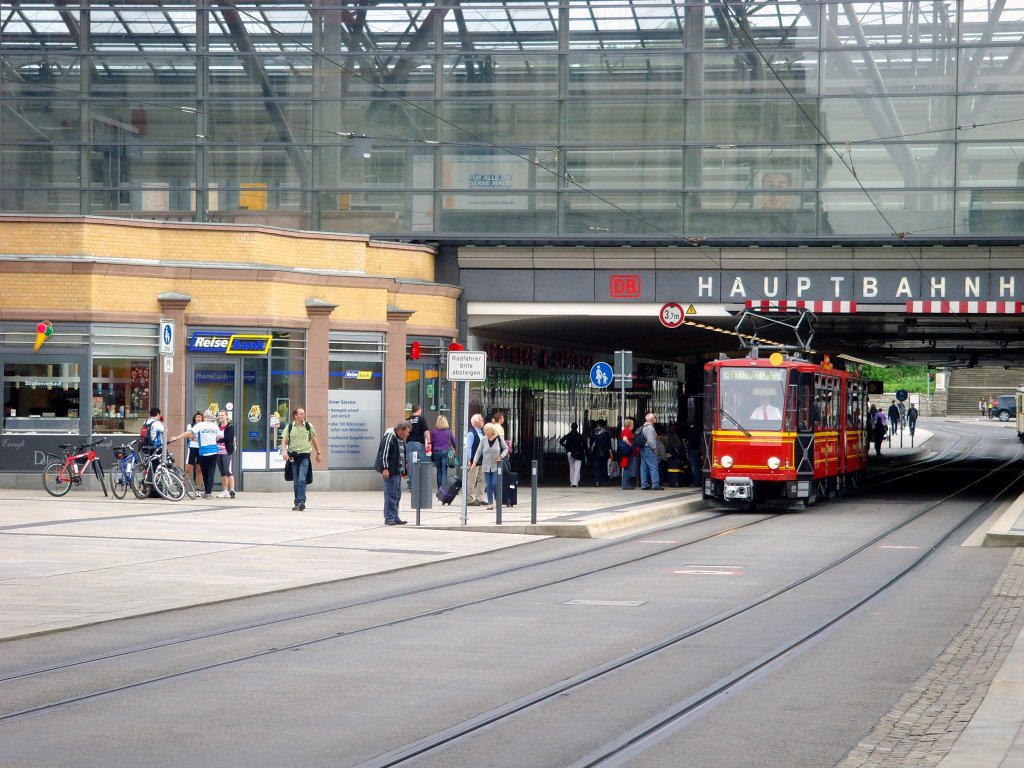 Jubilums-Tatra am Hauptbahnhof, Mai 2010