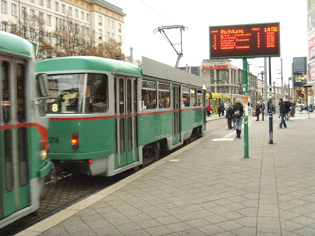 T4-Zug am Alten Markt Magdeburg, 11.11.2009