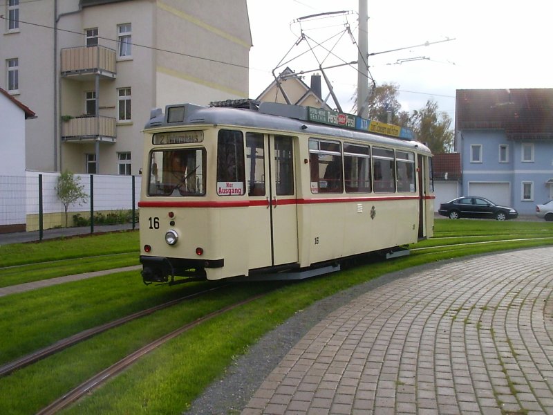 Tw 16 auf der neuen Strassenbahnlinie 2 in Gera-Zwtzen, 2006